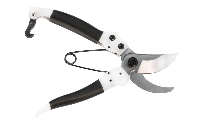 Japanese Kamaki Bypass Pruning Shears 1